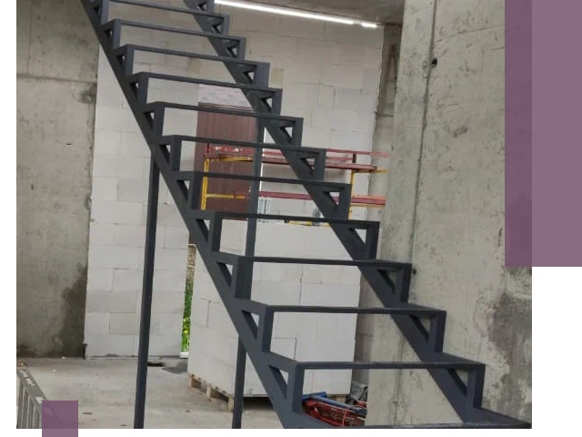 Демонтаж металлических лестниц в Прохладном быстро и безопасно