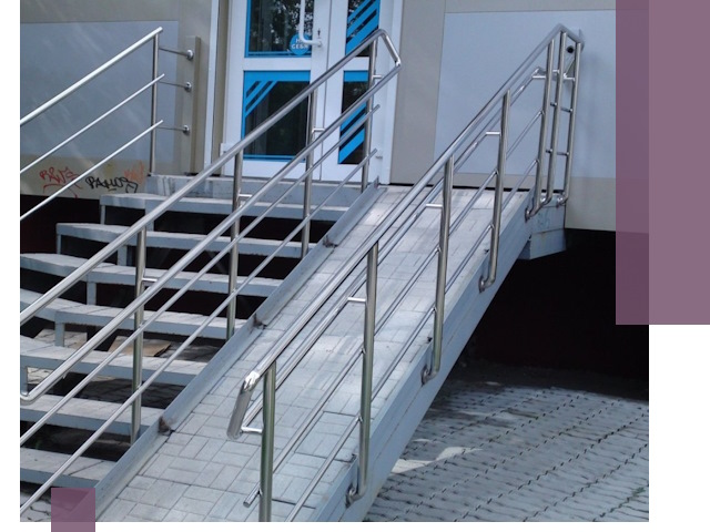 Пандус на крыльцо под ключ в Прохладном: монтаж и изготовление